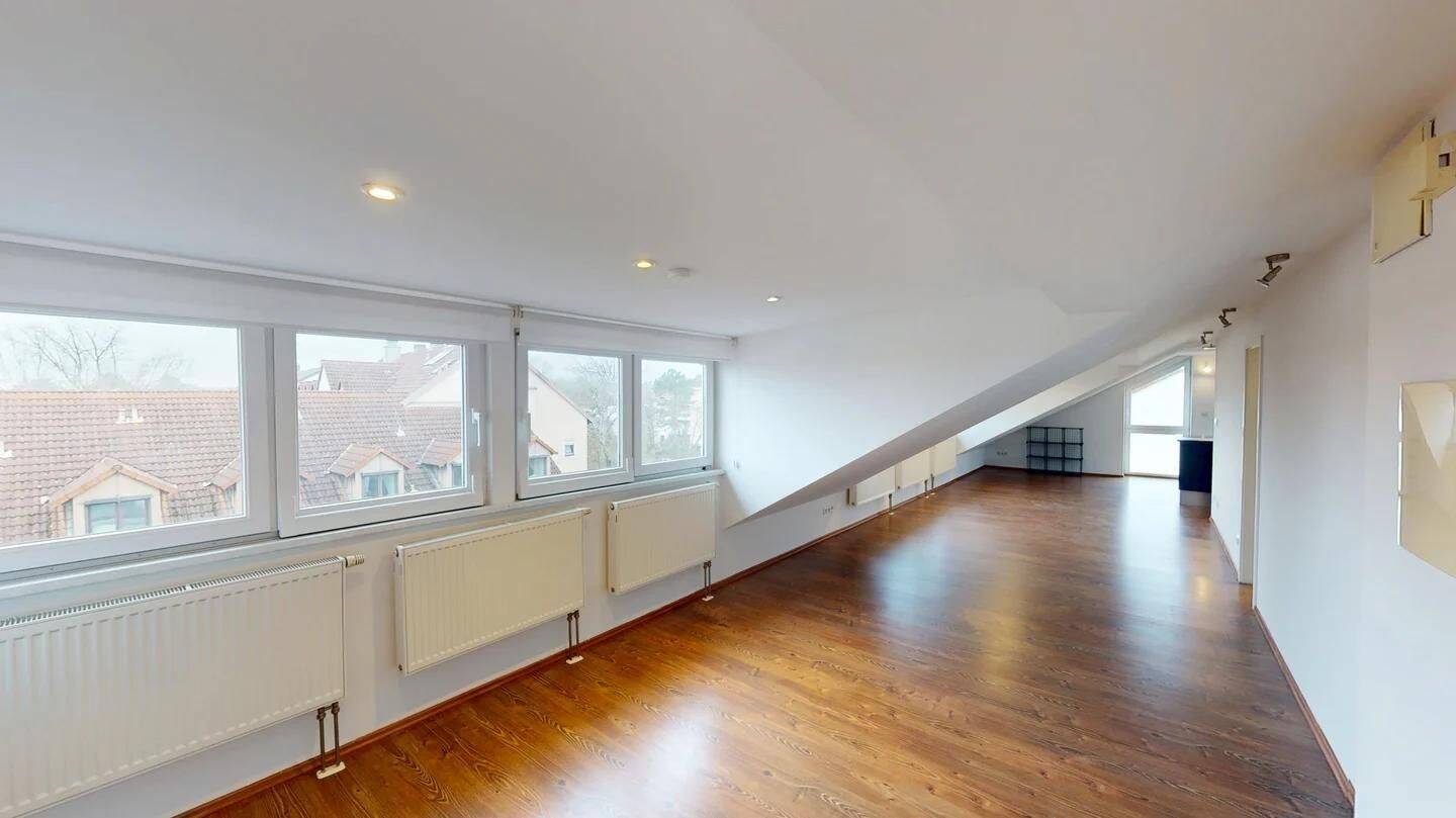 Lichtdurchflutete 3-Zi.-Whg. im Loftstil - ideal für Paare oder WG in Erlangen – Erlangen – Vorschaubild 2