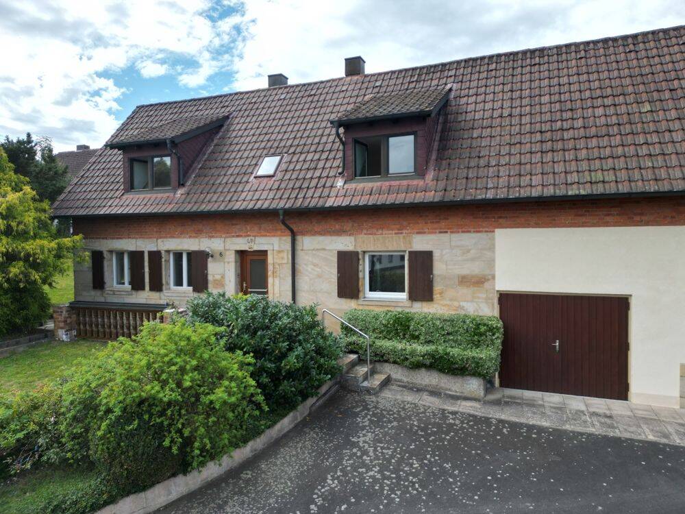 Charmantes Einfamilienhaus mit Garten, Scheune in beliebter Lage! Sofort frei! – Heinersreuth – Vorschaubild 3