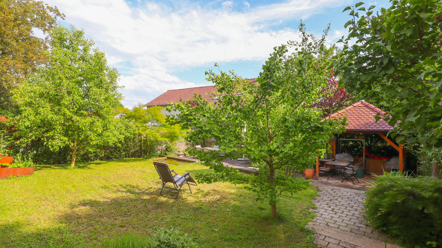 Schickhardts Villa - 7-Zimmer-Wohnung mit über 800 m² Gartenanteil – Reutlingen – Vorschaubild 3