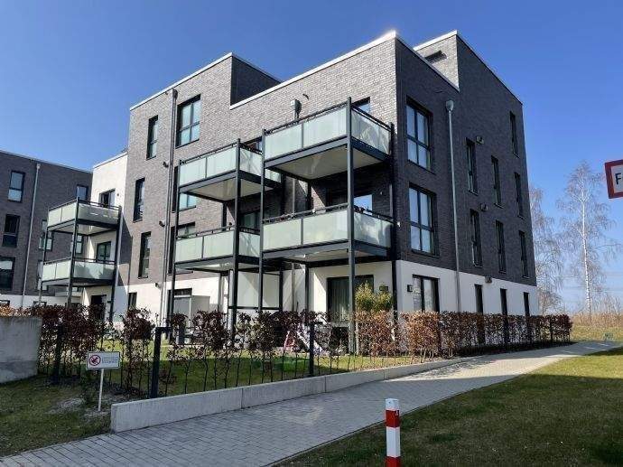 Echternach Immobilien: ... vermietete 4 Zi.- Neubau- Wohnung mit zwei TG- Stellplätzen!! – Hamburg – Vorschaubild 2