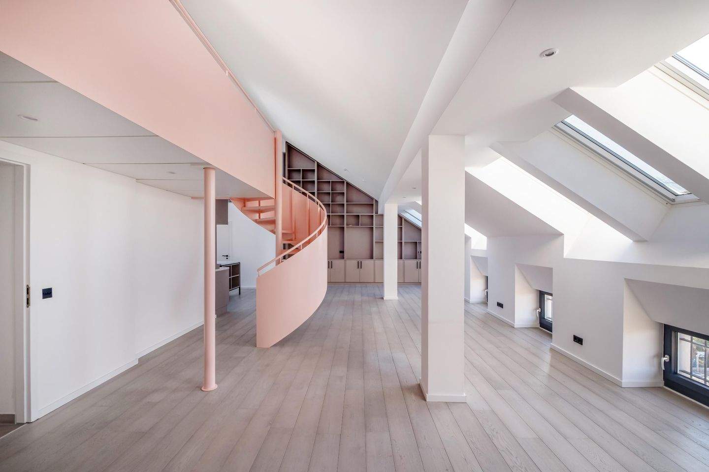 The Art of Living - Ikonisches Galerie-Penthouse am Moritzplatz – Berlin – Bild 1 von 9
