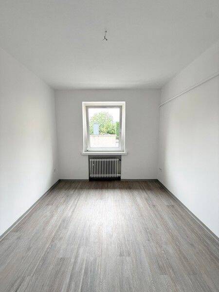 Frisch renovierte 3-Zi.-Whg. mit modernem Tageslichtbad – Wuppertal – Vorschaubild 3