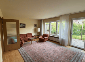 Gepflegtes Reihenmittelhaus mit ausgebautem Dachgeschoss in Fürth-Burgfarrnbach – 90768 Fürth – Vorschaubild 2