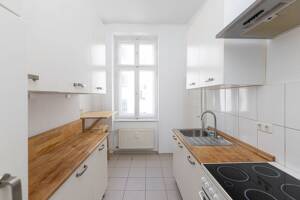 Prenzlauer Berg am Mauerpark – frisch abgeschliffene Dielen, EBK & 2 Zimmer mit Potenzial – 10437 Berlin – Vorschaubild 6