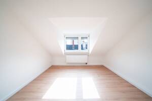 Frisch kernsanierte, lichtdurchflutete 2-Zimmer-Dachgeschosswohnung mit Balkon – 67061 Ludwigshafen am Rhein – Vorschaubild 5
