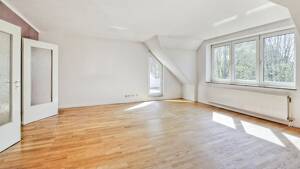 Exklusives Wohnen mit Ausbaupotenzial - Helle Dachgeschosswohnung in Bestlage von Hamburg-Schnelsen! – 22457 Hamburg – Vorschaubild 5
