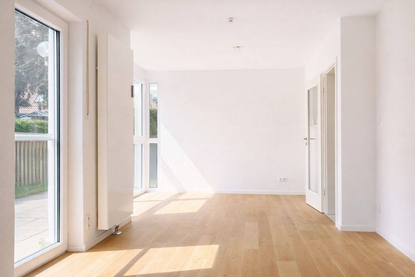 Modern und Komfort: Helle 2-Zimmer-Maisonette-Wohnung mit Garten in Trudering