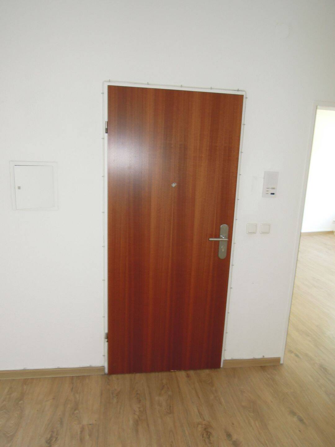 - R E S R V I E R T - Trier, Nähe Konstantin Basilika und Palastgarten - Helle 3 ZKB Wohnung in einem Dreifamilienhaus zu verkaufen ! – Trier – Vorschaubild 4
