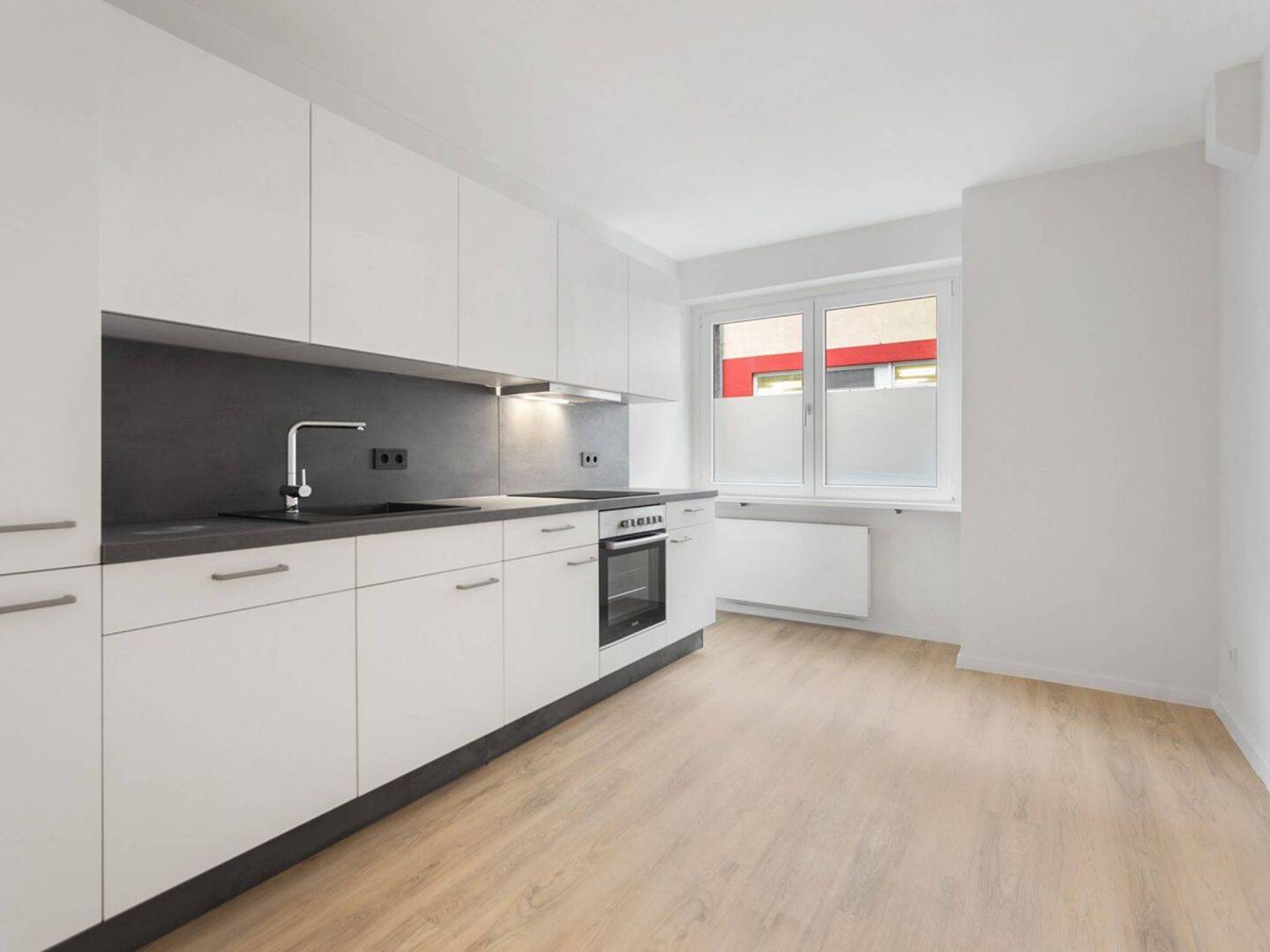 Vollständig renovierte 3-Zi.-Erdgeschosswohnung mit EBK und viel Platz – Wuppertal – Vorschaubild 7