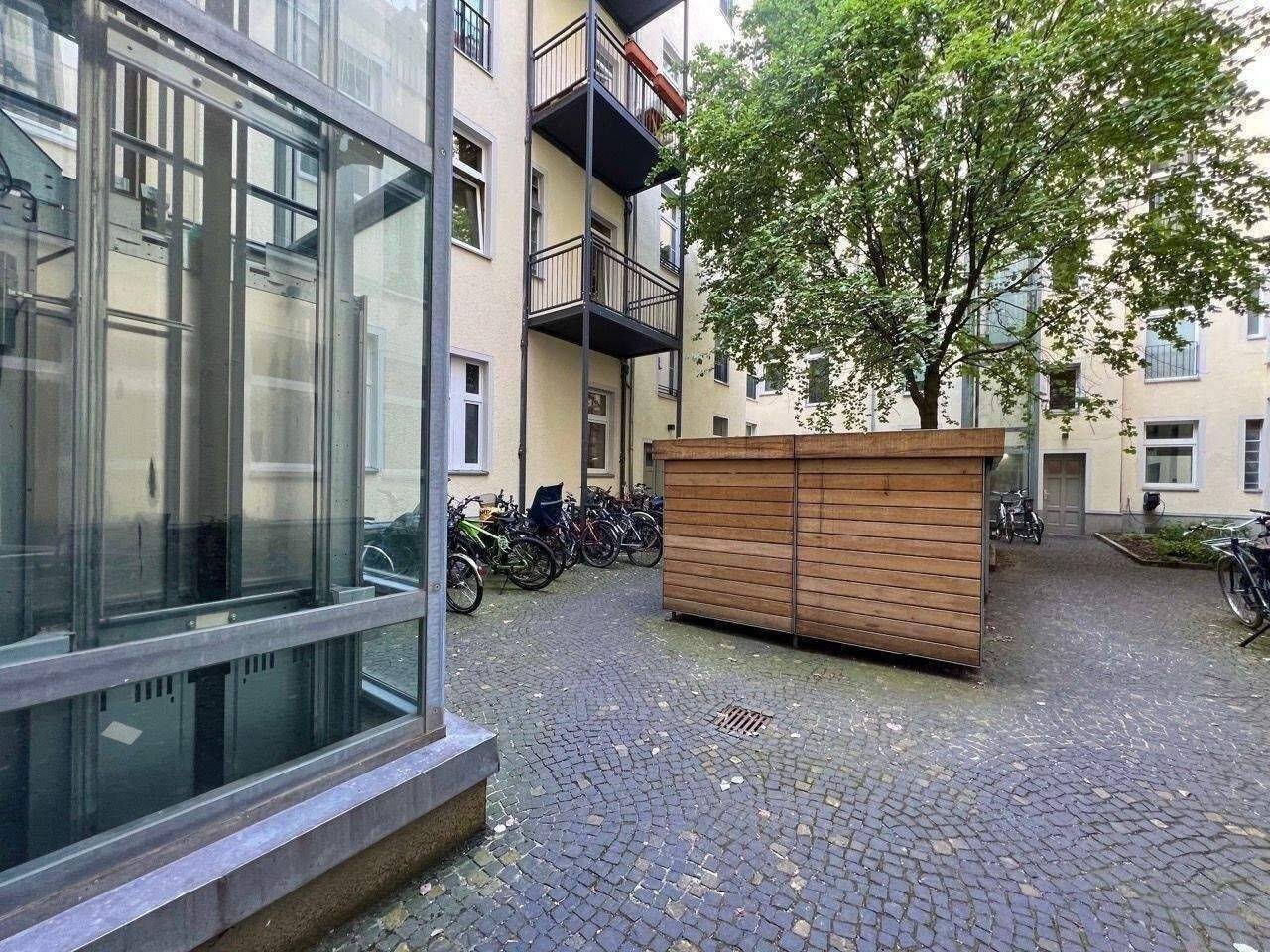 ATTRAKTIVER ALTBAU NÄHE VOLKSPARK FRIEDRICHSHAIN - IM SCHÖNEN BÖTZOWVIERTEL - ZUR ZEIT VERMIETET – Berlin – Vorschaubild 5