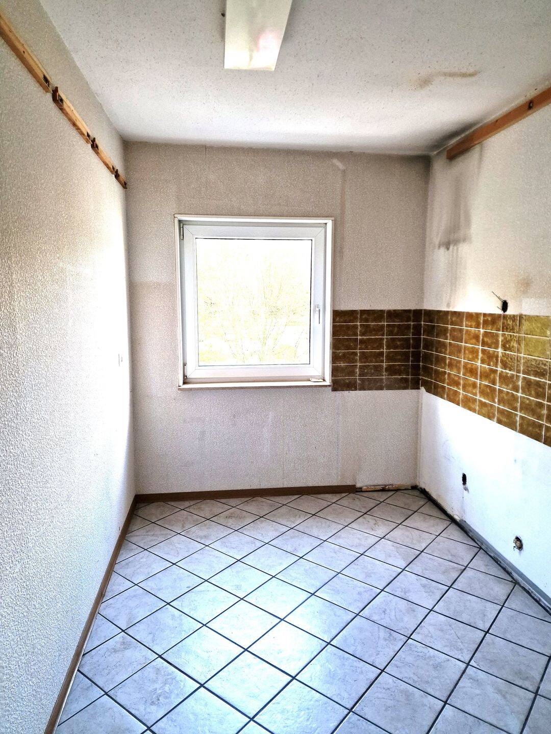 IMWRC – Uellendahl-Katernberg bietet 2-Zimmer-ETW mit großer Loggia und grünem Ausblick! – Wuppertal – Vorschaubild 4