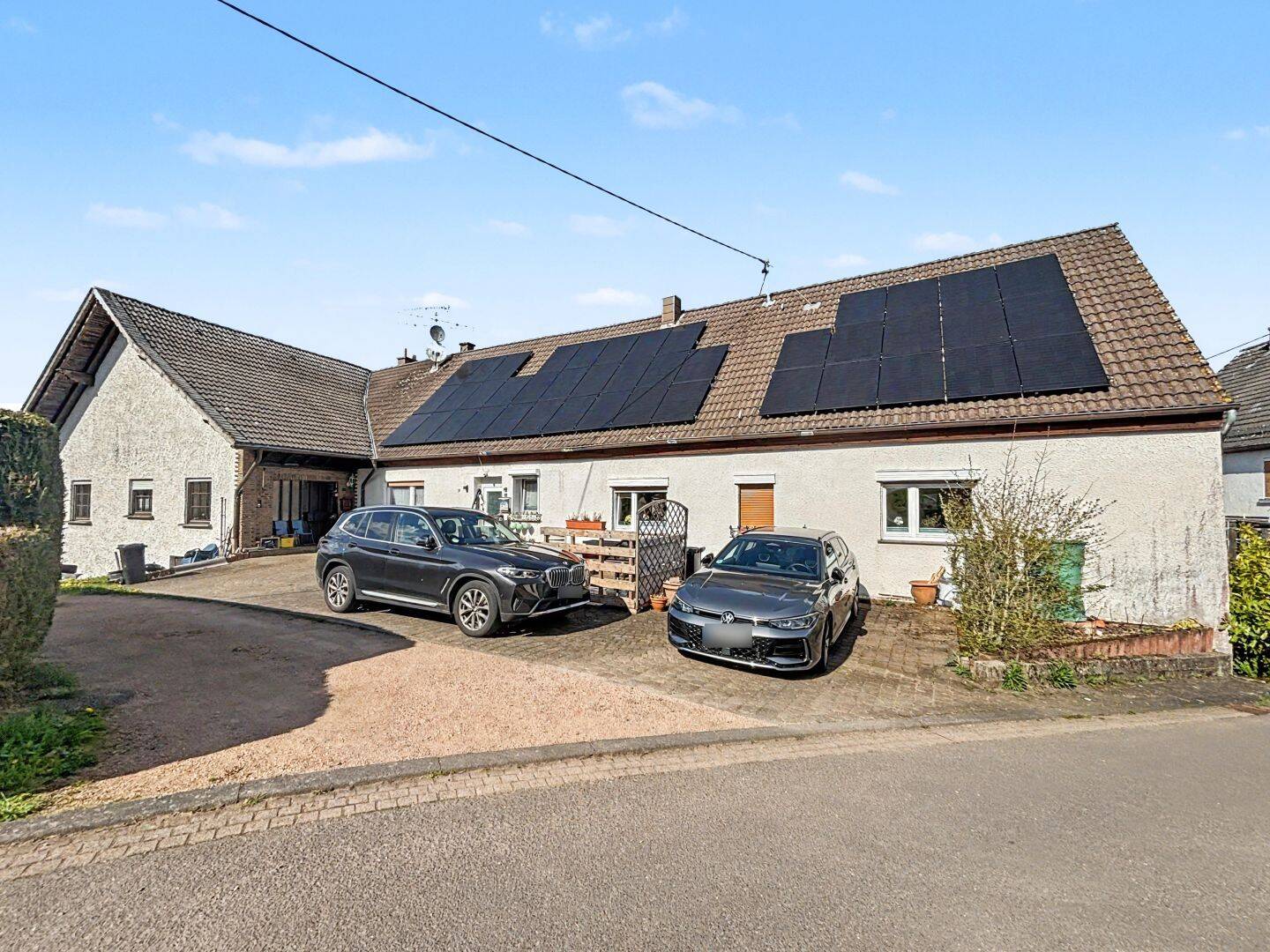 Zwei attraktive Wohneinheiten in historischem Dreiparteienhaus in Mettweiler – Mettweiler – Vorschaubild 2