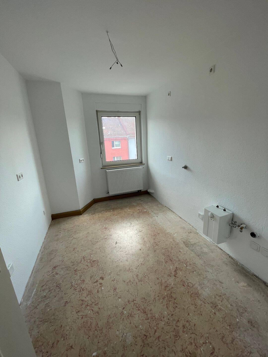 Großzügige 2-Zimmer-Wohnung im 4. Obergeschoss in 90459 Nürnberg – Nürnberg – Vorschaubild 4
