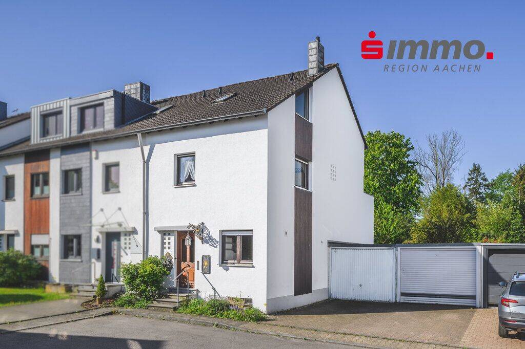 Einseitig angebautes Einfamilienhaus mit Garage in Aachen-Beverau
