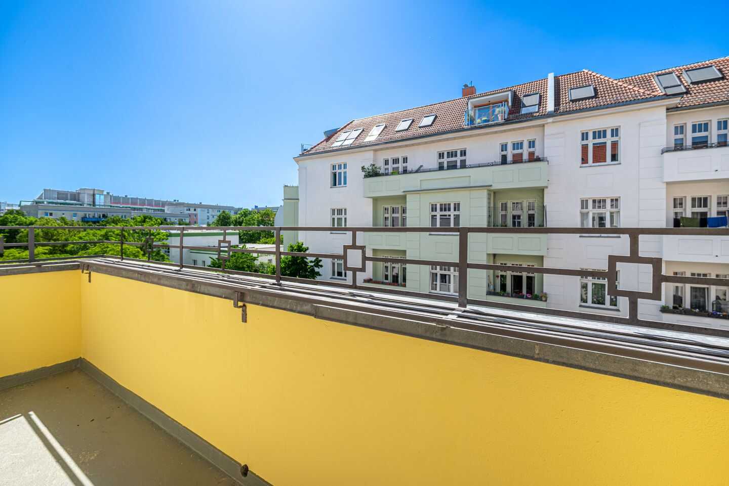 ?? Traumhafter Stuckaltbau im Samariterkiez! - Renovierte 3 Zi Whg mit Süd-Balkon & Fischgrätparkett – Berlin – Vorschaubild 4