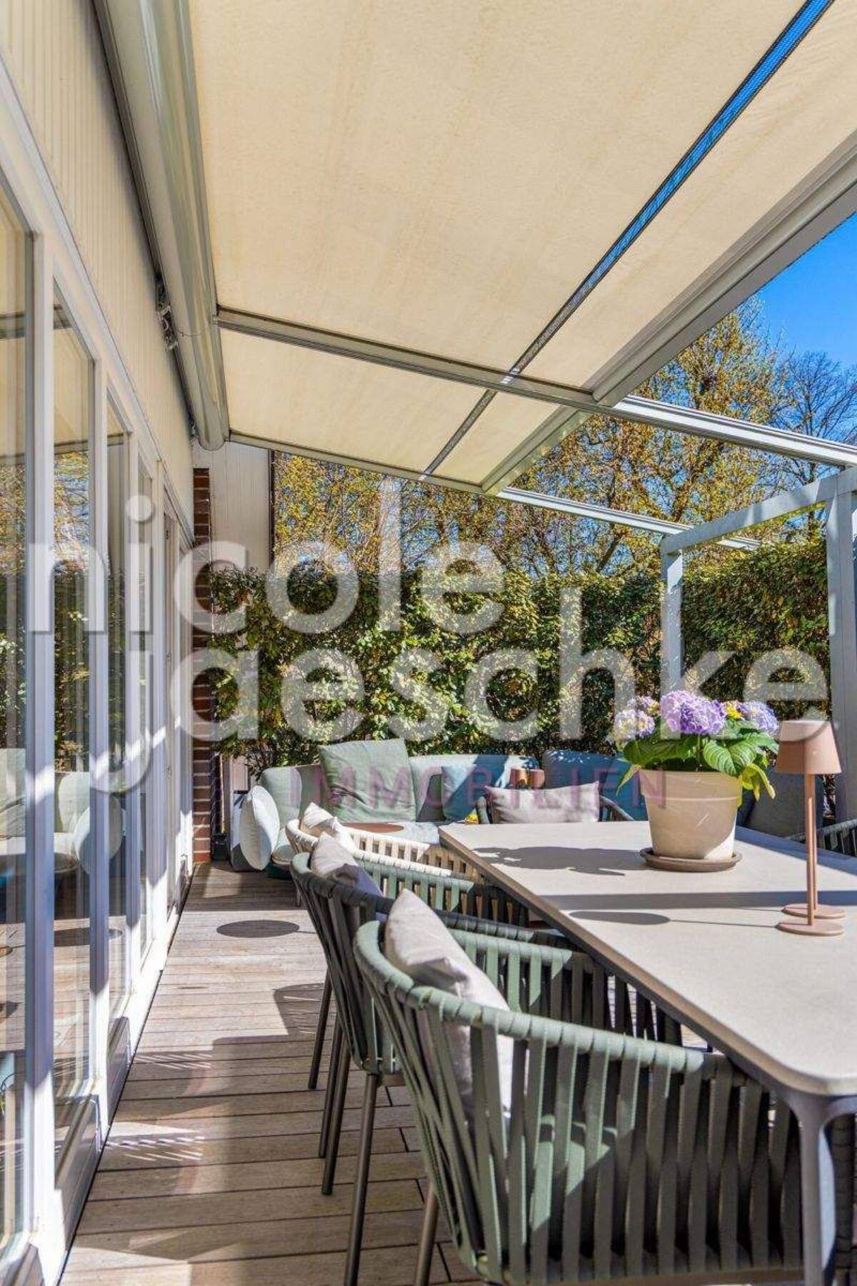 Cooles Penthouse über 2 Ebenen mit Aufzug in die Wohnung – 20249 Hamburg – Bild 1 von 9