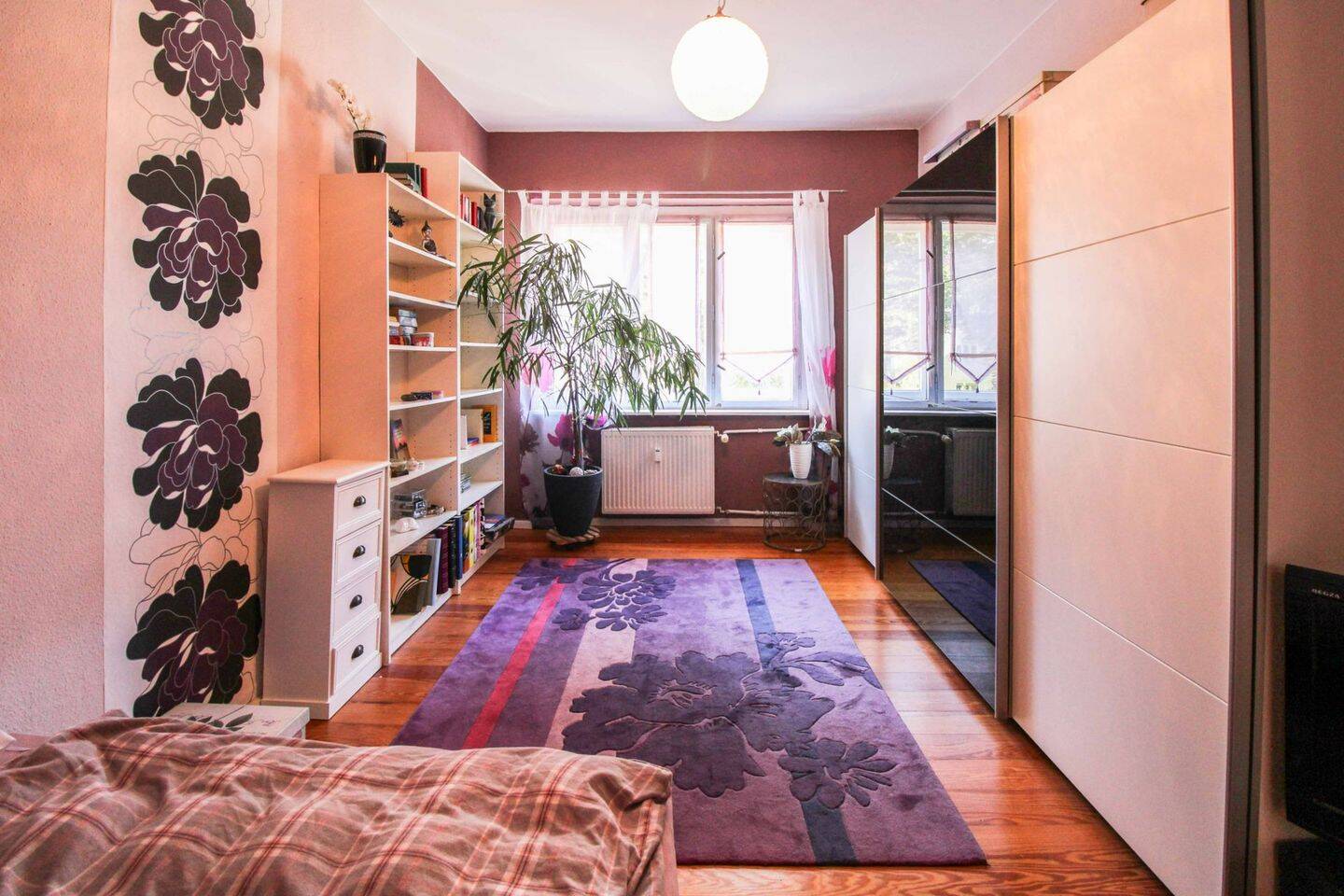 Bezugsfreie, charmante 4 Zimmerwohnung mit Loggia im denkmalgeschützten Objekt – Berlin – Vorschaubild 8