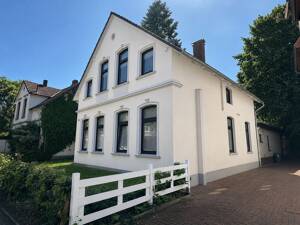Ein Haus für Ihre Ideen: Vom Wohnhaus mit drei Einheiten zum großzügigen Familiendomizil