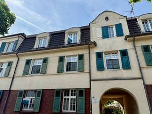 SOMMERAKTION* LEERE VIER ZIMMER WOHNUNG IM DACHGESCHOSS OHNE BALKON! – An der Steinkaul 18, 47259 Duisburg-Süd – Vorschaubild 1