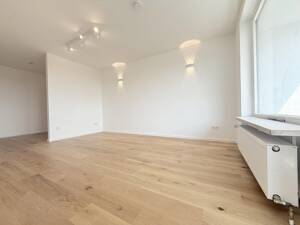 FREI Wunderschöne 1,5-Zi-Whg mit großem Balkon – 81477 München – Vorschaubild 2