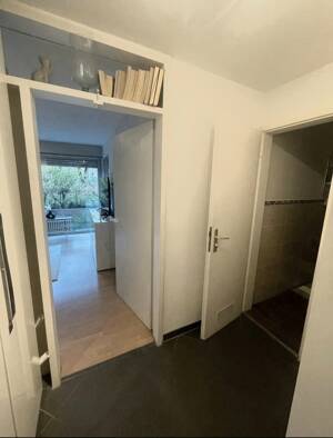2-Zimmer-Erdgeschosswohnung | Terrasse, 20 m² Garten und Top-Lage zwischen Olympiapark und OEZ – 80993 München – Vorschaubild 2