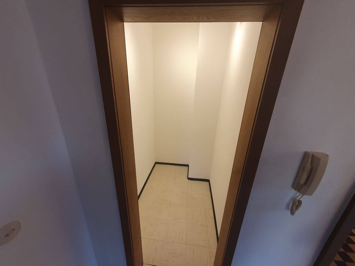 Helle 3-Zimmer-Wohnung mit zwei Balkonen, Gartenanteil und Garage in ruhiger, begehrter Lage – Ingolstadt – Vorschaubild 4