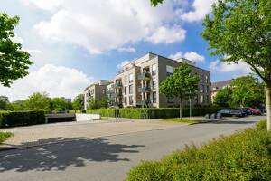 Mörsenbroich: Moderne Wohnung mit Loggia, zwei Bädern und Tiefgarage in gefragten Wohnquartier