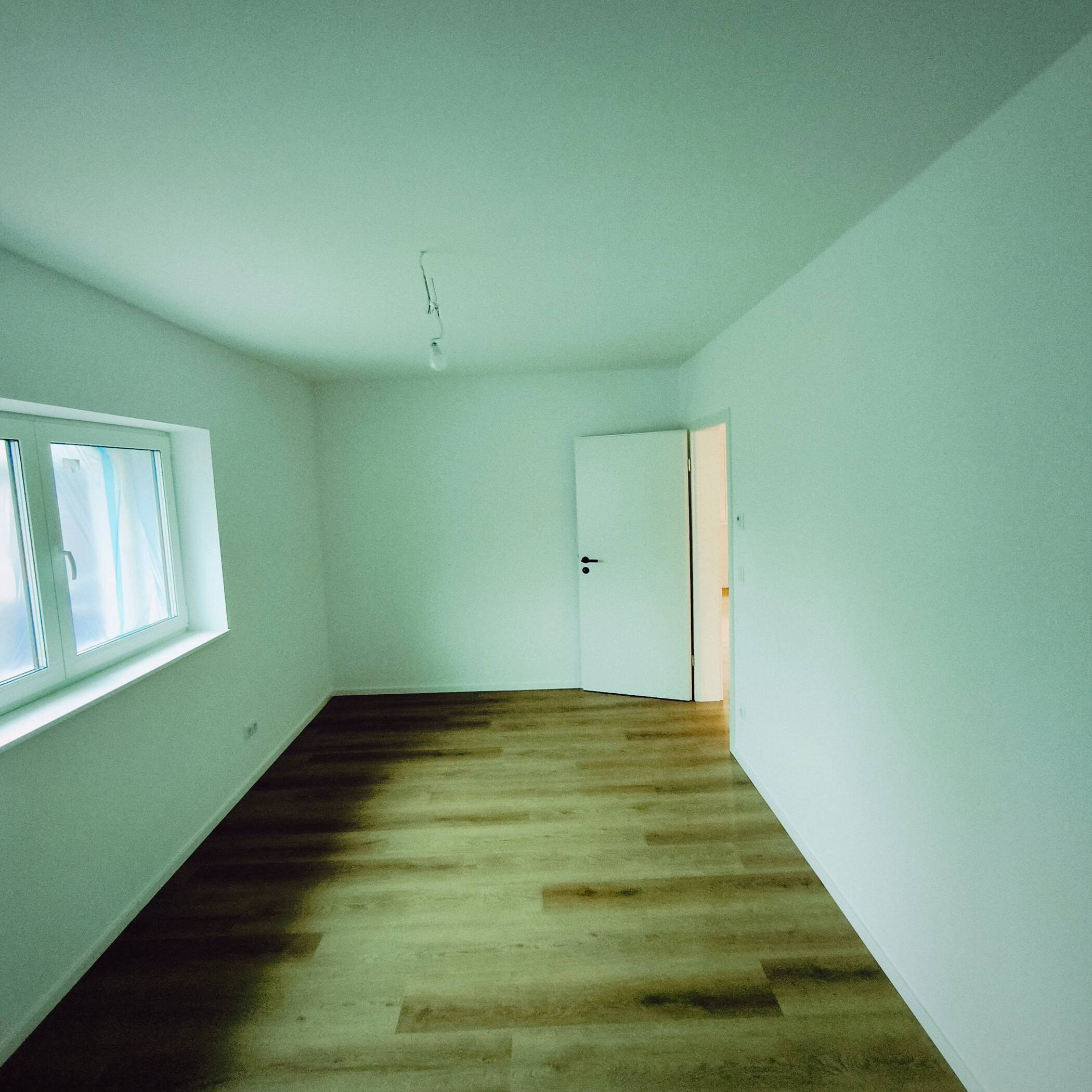 Modernisiertes Einfamilienhaus mit Sonnenterrasse, Garten und Garage in Oranienburg-Lehnitz – Oranienburg – Vorschaubild 7