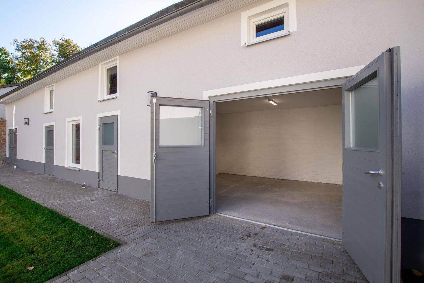 Kernsaniertes Zweifamilienhaus mit großer Remise in Potsdam – Potsdam – Vorschaubild 8