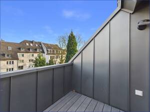 Wohnen im Essener-Norden! Erstbezug nach Kernsanierung - moderne DG-Whg. mit Loggia in Altenessen!