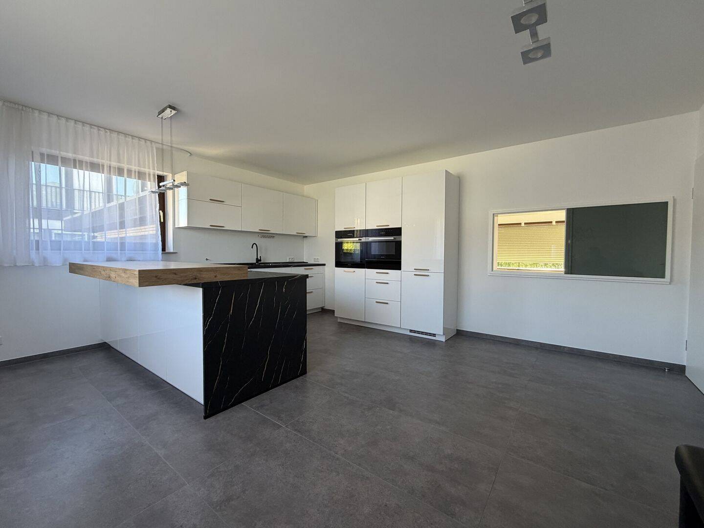 Haus mit Innenpool & viel Platz – Bielefeld – Vorschaubild 7