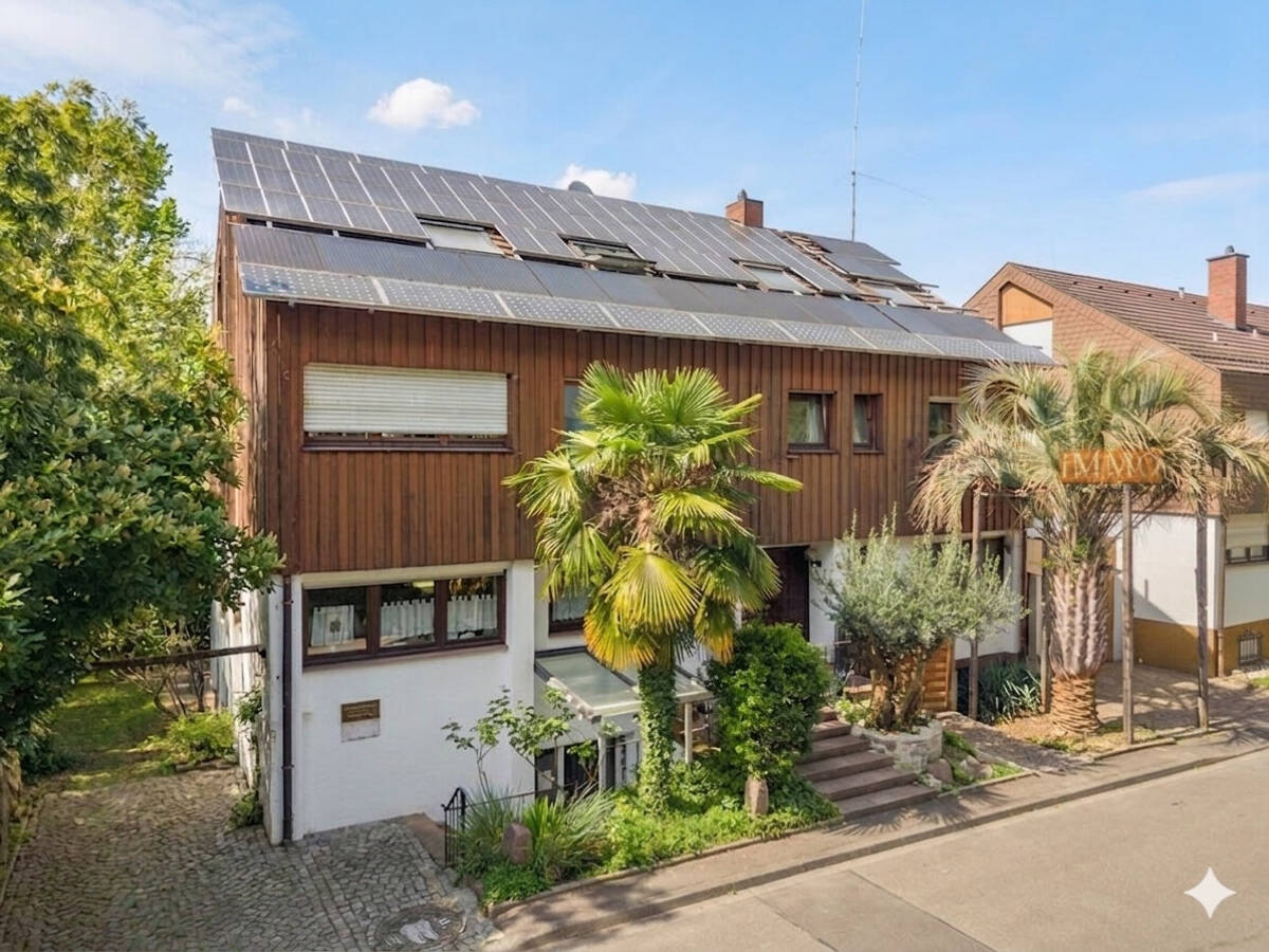 IMMORath.de - Vielseitige Immobilie mit sieben Zimmern und Gartenanteil – 79115 Freiburg im Breisgau – Bild 1 von 9