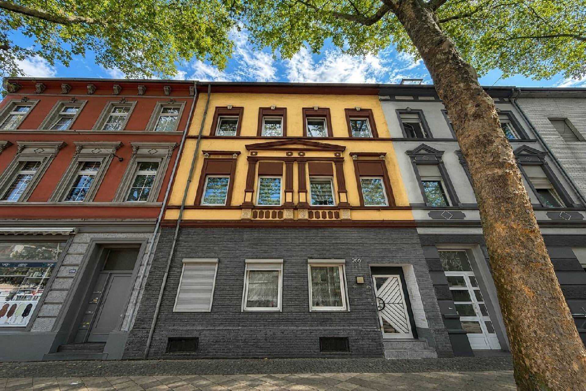 Mehrfamilienhaus in 47805 Krefeld / Dießem/Lehmheide mit 394 m² kaufen