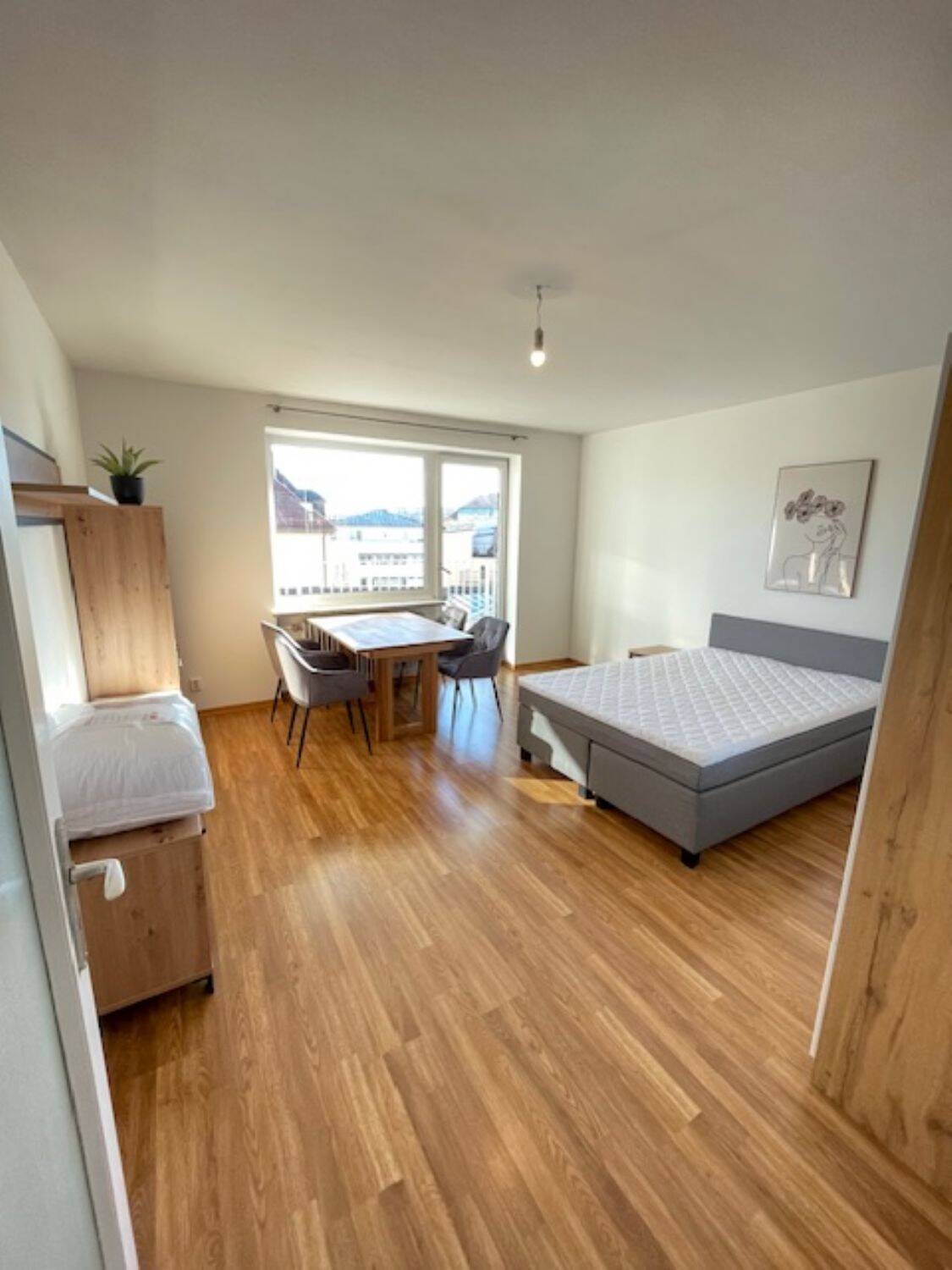 Komplett ausgestattes Apartment in zentraler Lage!