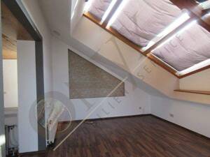 AUSSERGEWÖHNLICH und GROSSZÜGIG - 4 Zimmer, Einbauküche, 3 Balkone, tolles Bad; optimal für Eltern mit 2 Kindern – 64839 Münster – Vorschaubild 3