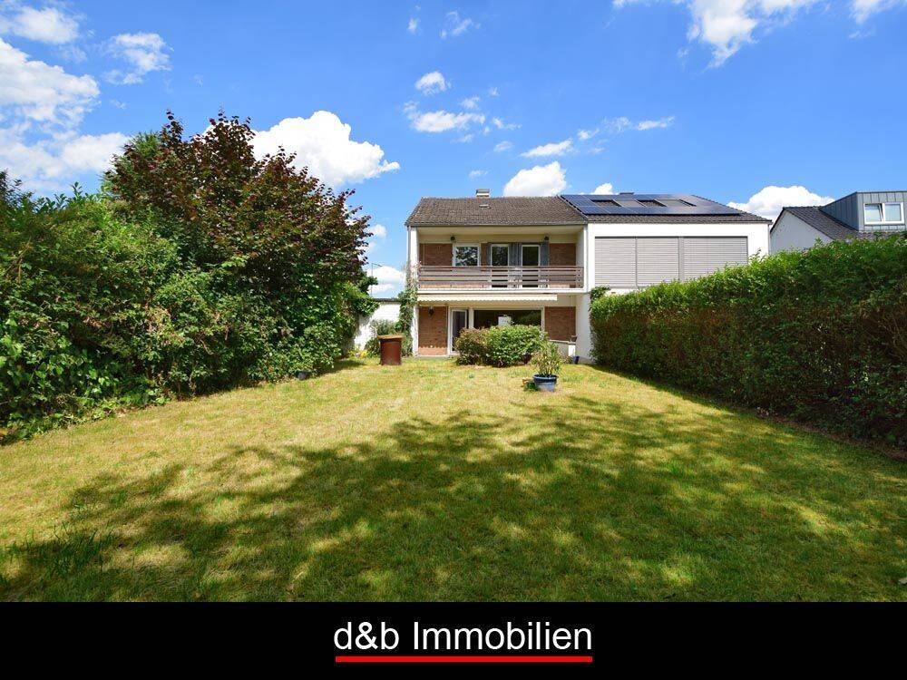 Familienfreundliches Einfamilienhaus mit großem Sonnengarten nah am Rodenkirchener Zentrum.