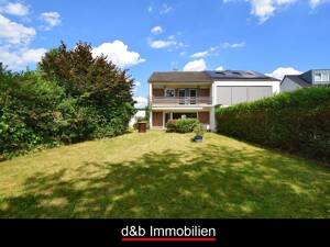 Familienfreundliches Einfamilienhaus mit großem Sonnengarten nah am Rodenkirchener Zentrum.