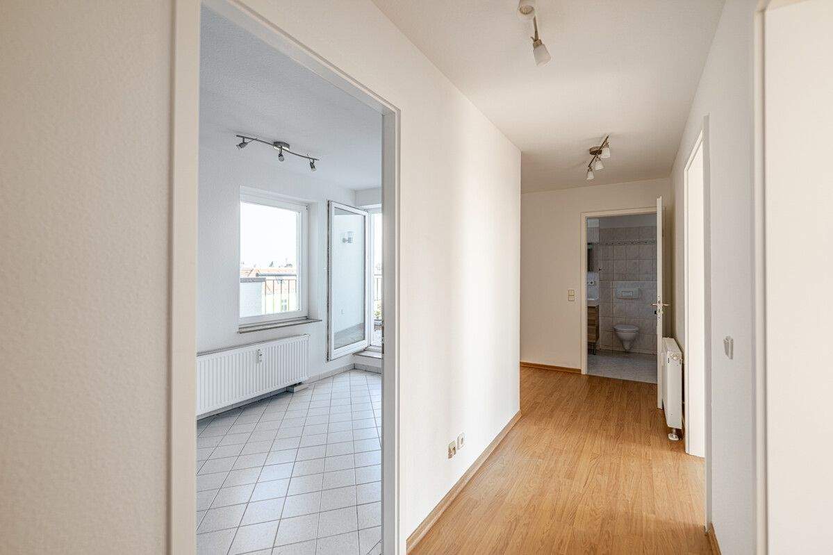 Reduziert! 2 Zimmer/ 2 Terrassen Dachgeschosstraum mit Aufzug nahe Florakiez – Berlin – Vorschaubild 3