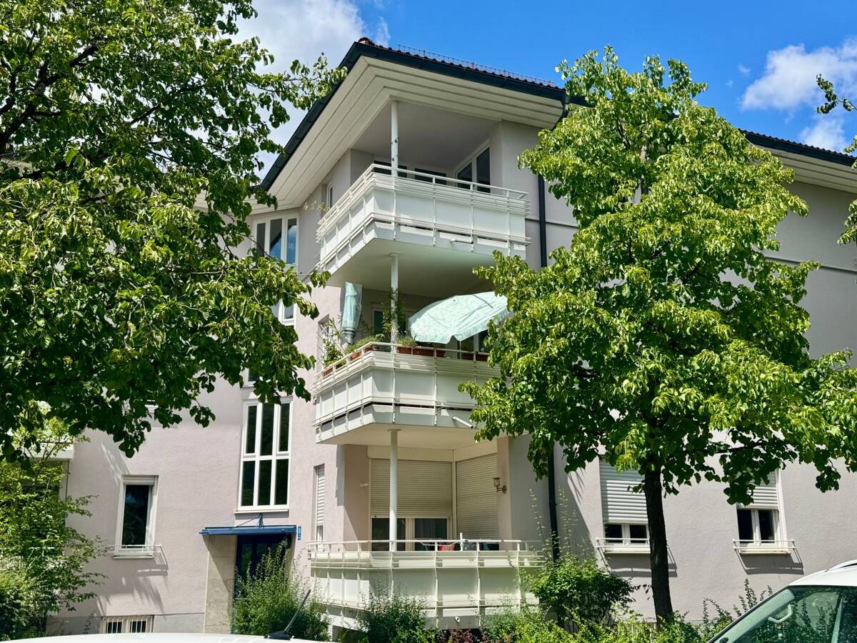 Ein tolles Zuhause für die ganze Familie in begehrtem Wohnquartier – 81673 München – Bild 1 von 9
