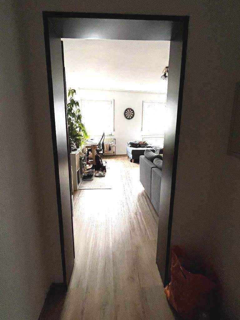Trier-Innenstadt-Fußgängerzone, Zentral gelegene, 1,5 ZKB Wohnung im 1. Obergeschoss ab 1. Mai 2026 zu vermieten ! – Trier – Vorschaubild 2