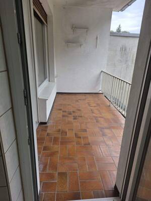 Top geschnittene und renovierte Altbauwohnung mit Flair und großer Terrasse. Nähe Tierpark ! Traumhafter Ausblick ins Wäldchen ! – 41199 Mönchengladbach – Vorschaubild 6
