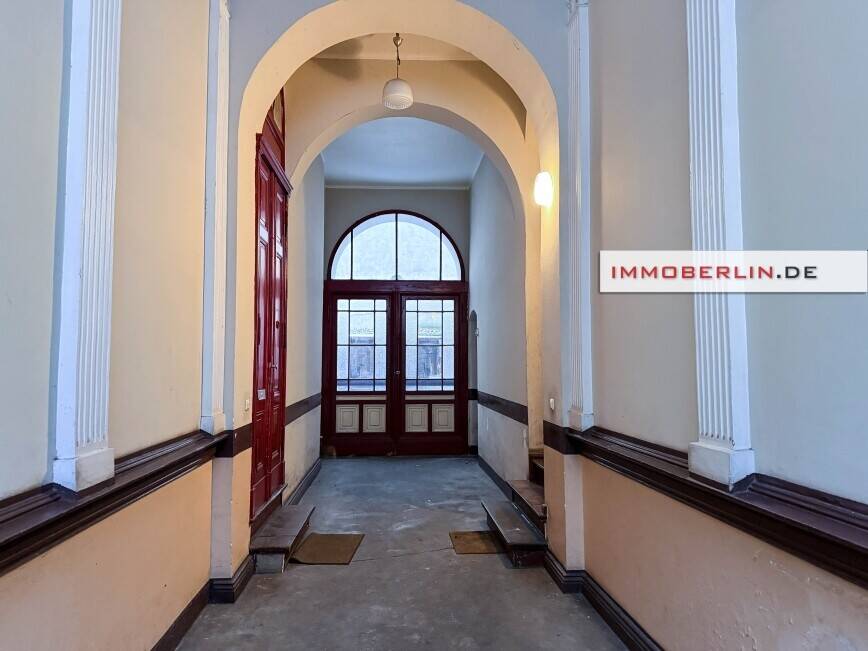 IMMOBERLIN.DE - Großzügige Altbauwohnung in ruhiger Lage beim Bergmannkiez – Berlin – Bild 1 von 5