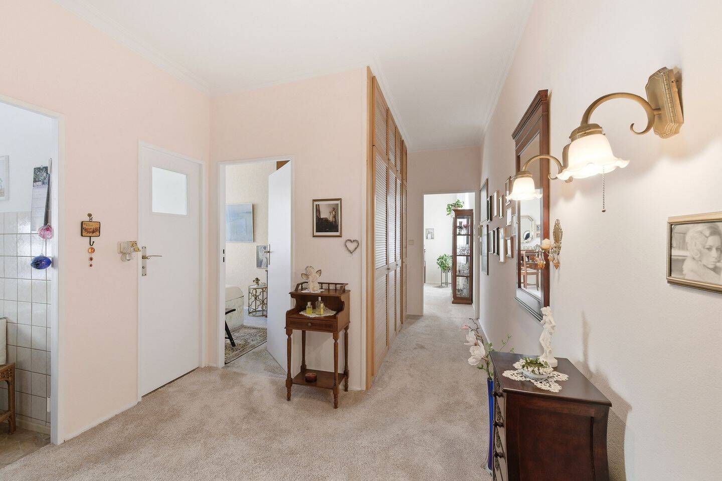 Freie attraktive Wohnung mit Balkon in begehrter Lage von Wilmersdorf – Berlin – Vorschaubild 2