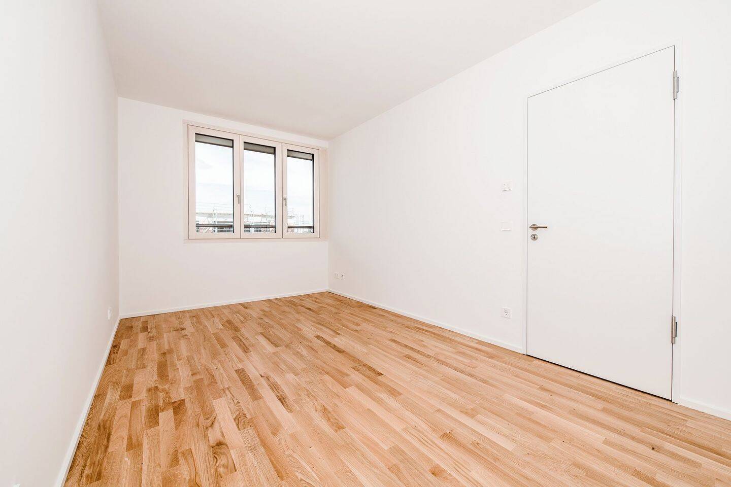 3-Zimmer-Wohnung mit Terrasse und EBK – München – Vorschaubild 6