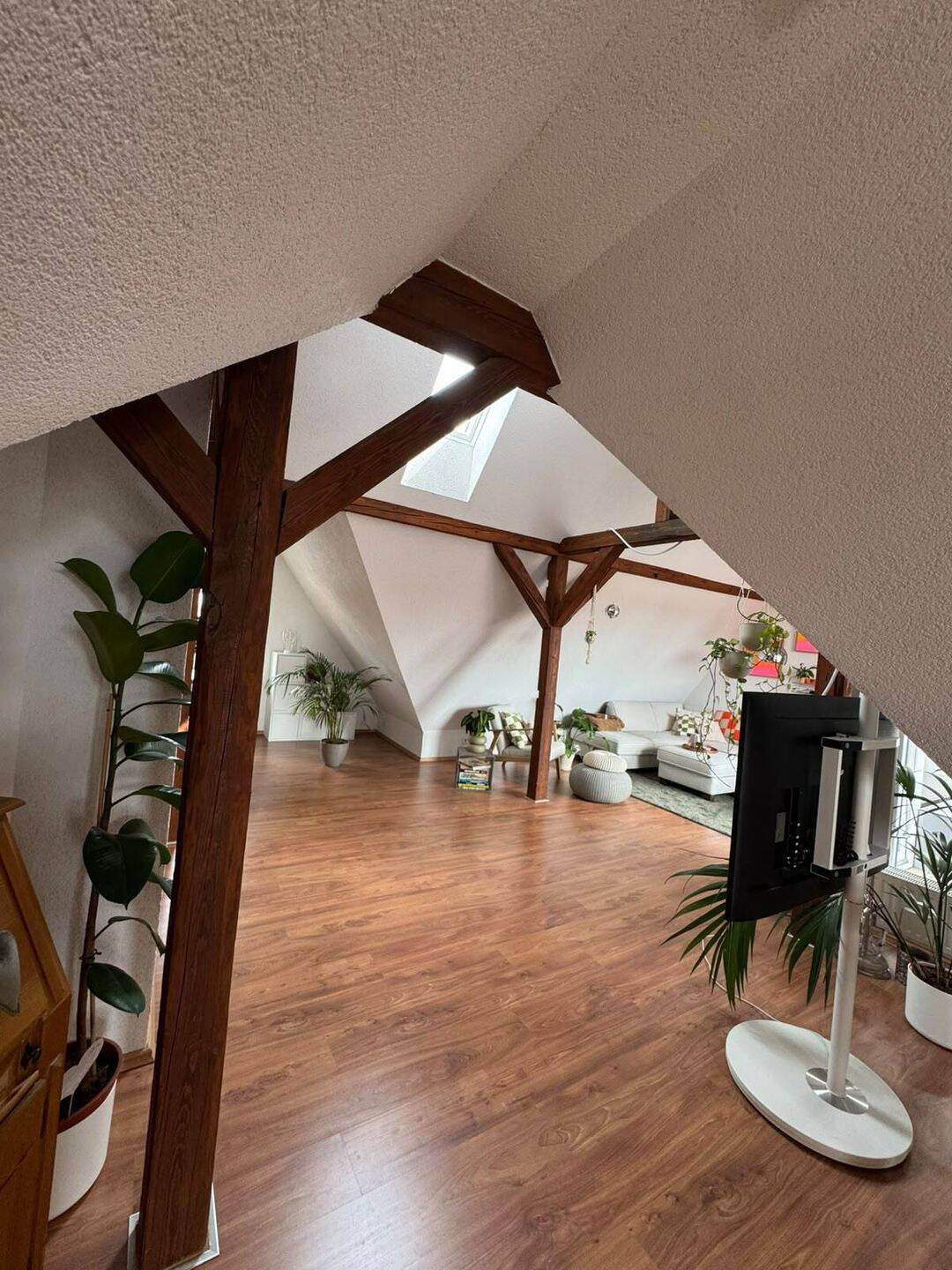 Maisonettewohnung mit Loggia in begehrter Lage von Ulm-Söflingen mit besonderem Wohnflair – Ulm – Bild 1 von 9