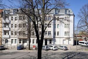 Großzügige 4-Zimmer-Altbauwohnung mit Terrasse & Aufzug in Berlin-Weißensee! – 13088 Berlin – Vorschaubild 3