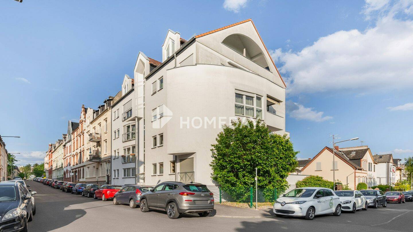 Gepflegte 3-Zimmer-Eigentumswohnung mit Südwest-Balkon & außergewöhnlicher Stellplatzsituation – Wiesbaden – Vorschaubild 3