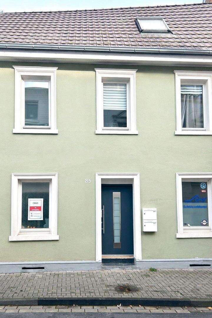 Familienfreundliches Reihen-Eckhaus – Bad Honnef – Bild 1 von 9
