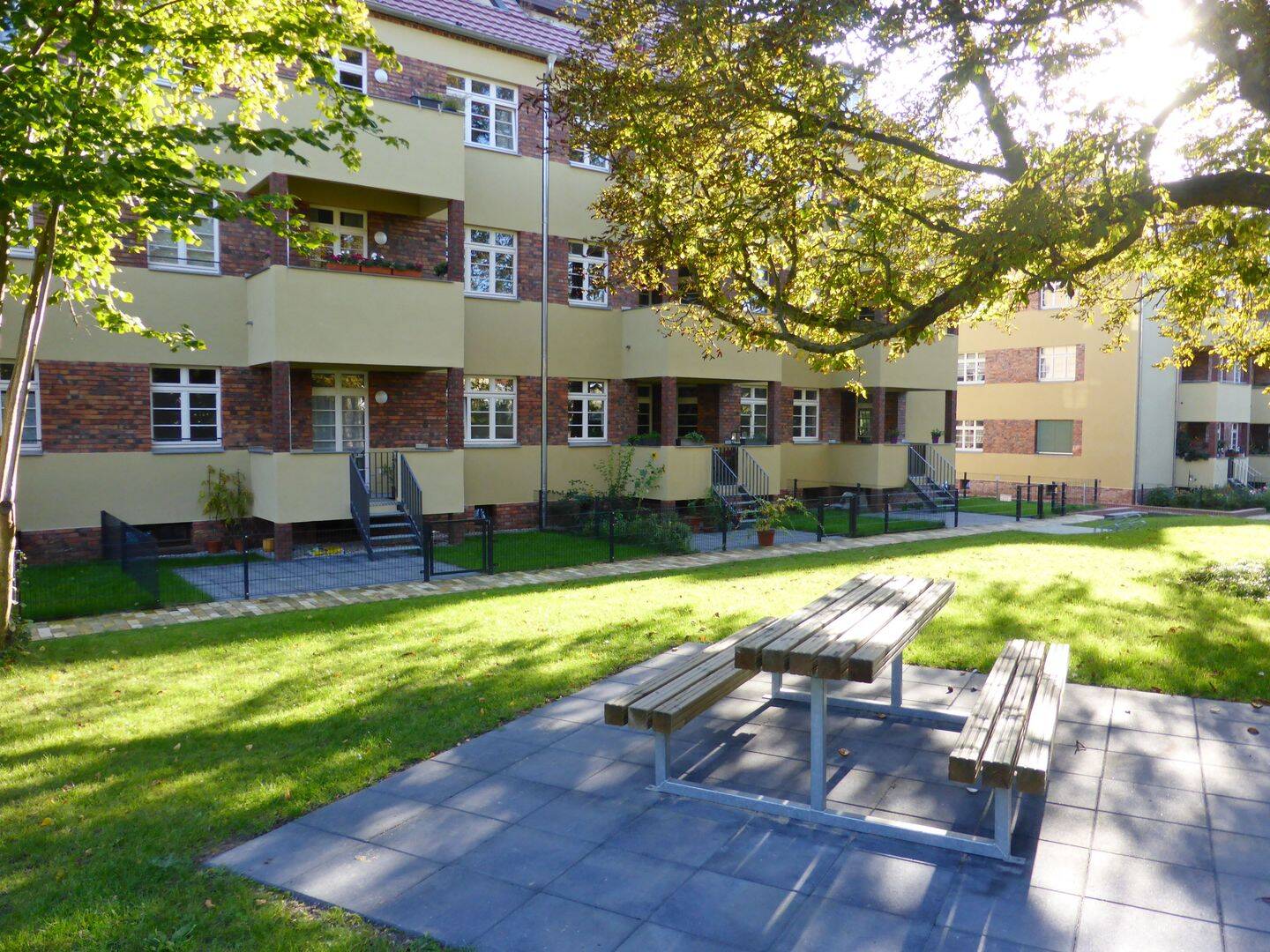 Modern sanierte 2-Raum-Wohnung mit eigenem Gartenanteil im grünen Süden Leipzigs!