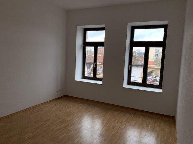 Single Wohnung mit Balkon – Chemnitz – Vorschaubild 2